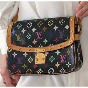 💎✨BEAUTIFUL✨💎Authentic Louis Vuitton Sologne Monogram Multicolor Black